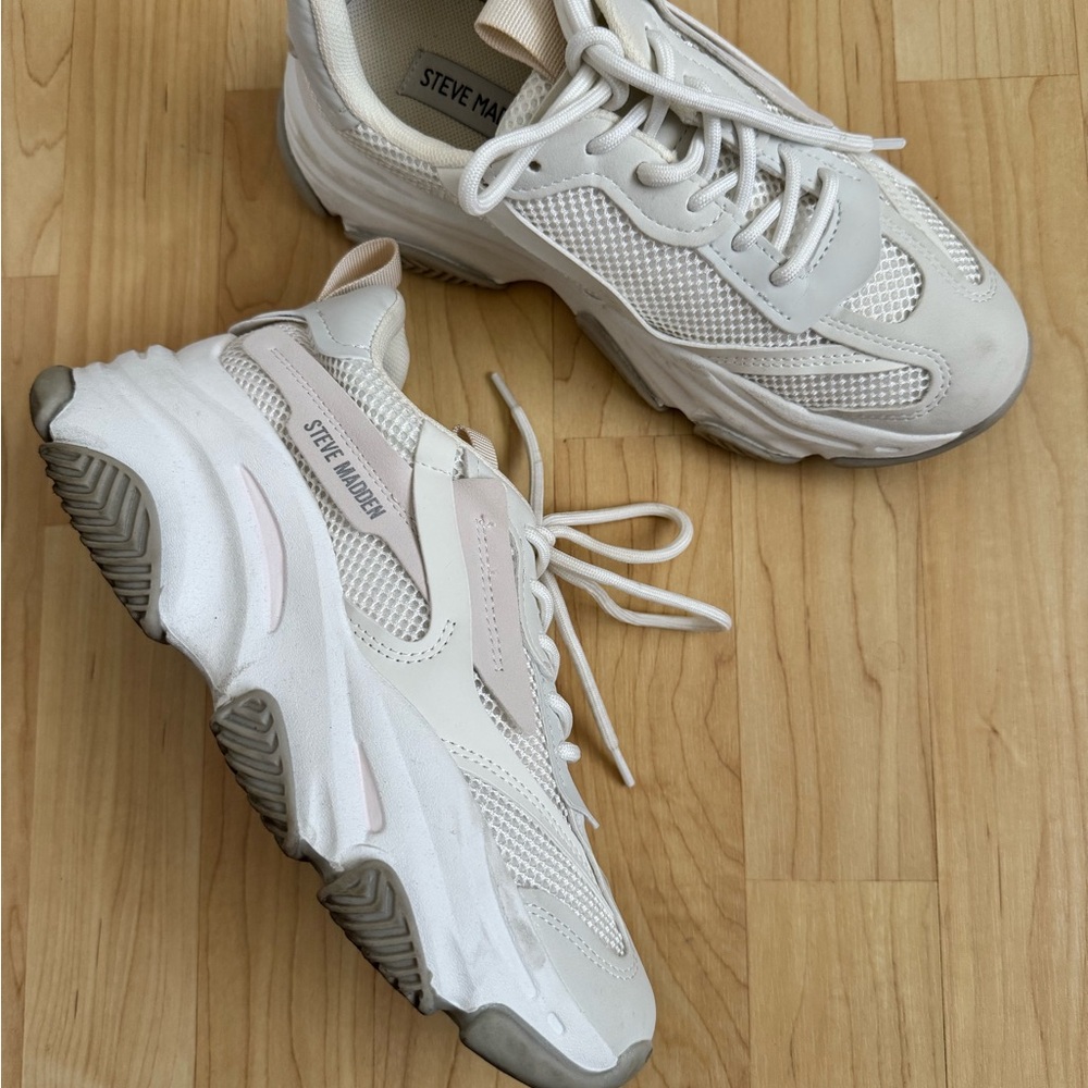 Steve Madden White Chunky Sneakers Modern Design - Possession E (EUC)